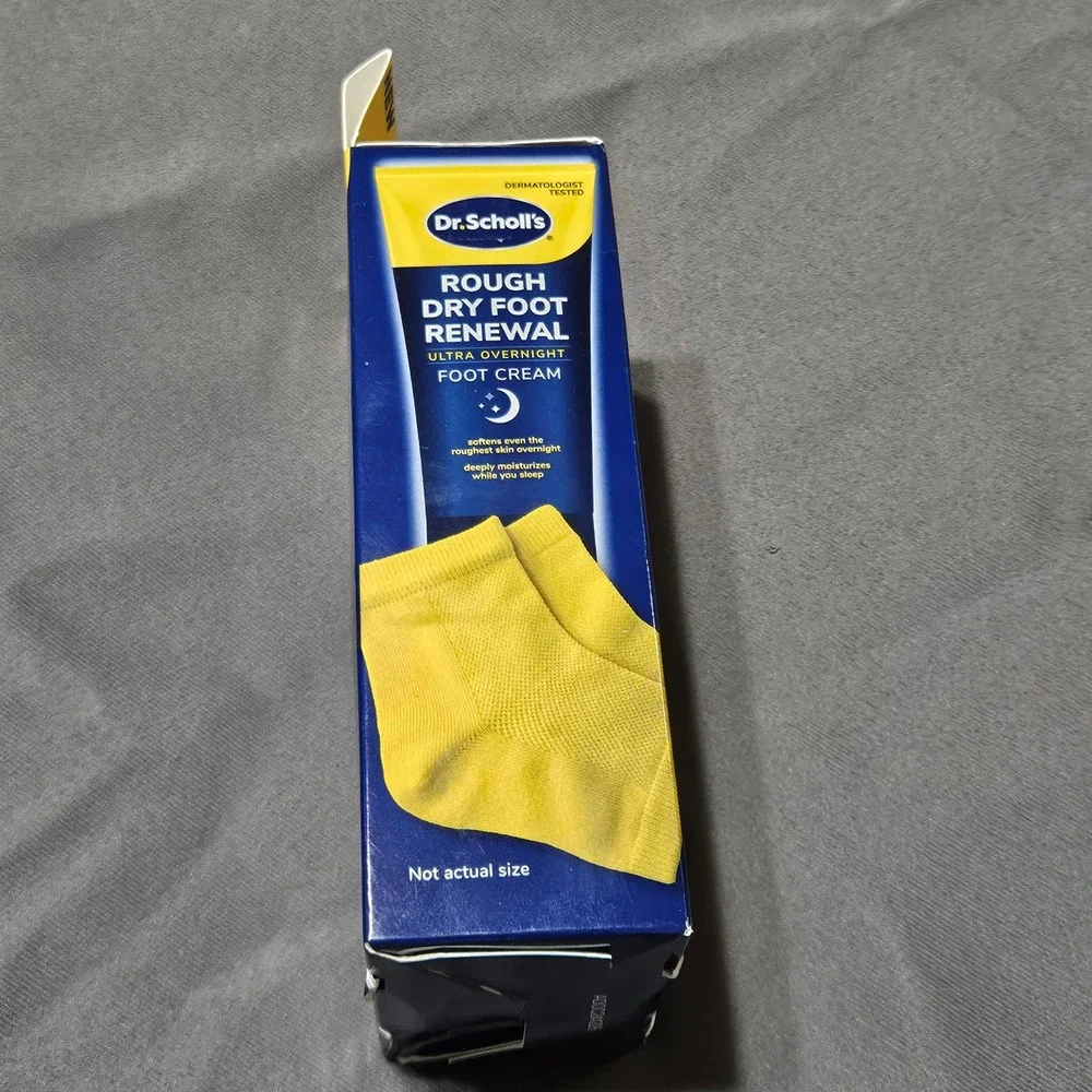 Dr. Scholls Rough Dry Foot Renewal Ultra Overnight Treatment Kit 3oz Cream Socks